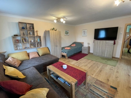 Wohnzimmer mit TV