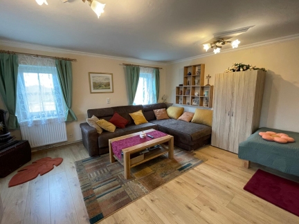 Wohnzimmer mit Sitzecke